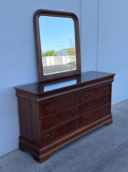 Bassett Furniture 8 Drawer Dark Wood Dresser with Mirror