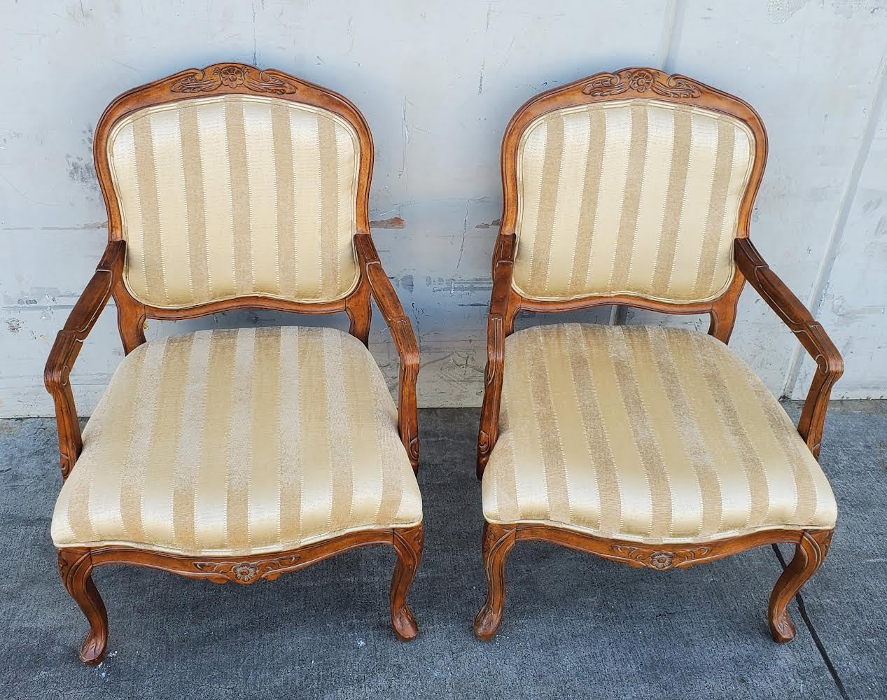Klaussner antique/vintage French style accent/armchairs (2) tan