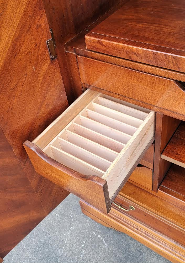 Vintage armoire/wardrobe cabinet