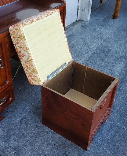 antique/vintage vanity dresser/table tri-fold mirror with stool