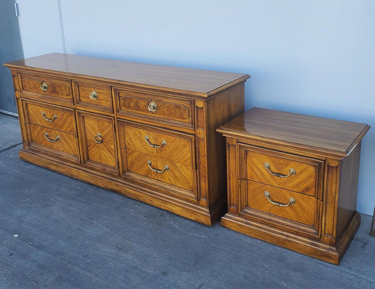 Thomasville vintage decorum ll Italian provincial dresser w/mirror & nightstand/end/side table