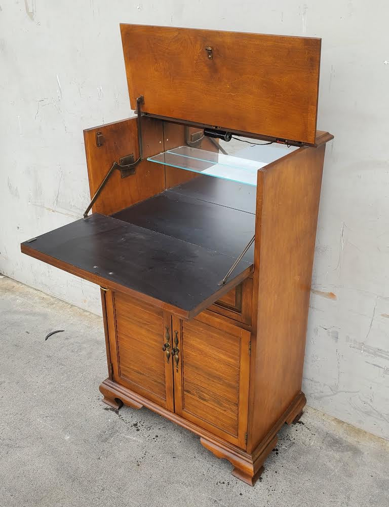 Custom made Lifetime Tollins bar/cocktail/drinks cabinet