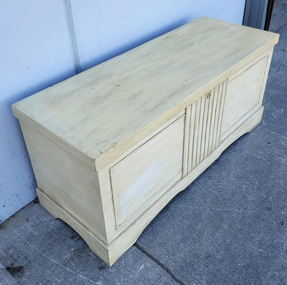 Blonde/light wood chest/trunk lane