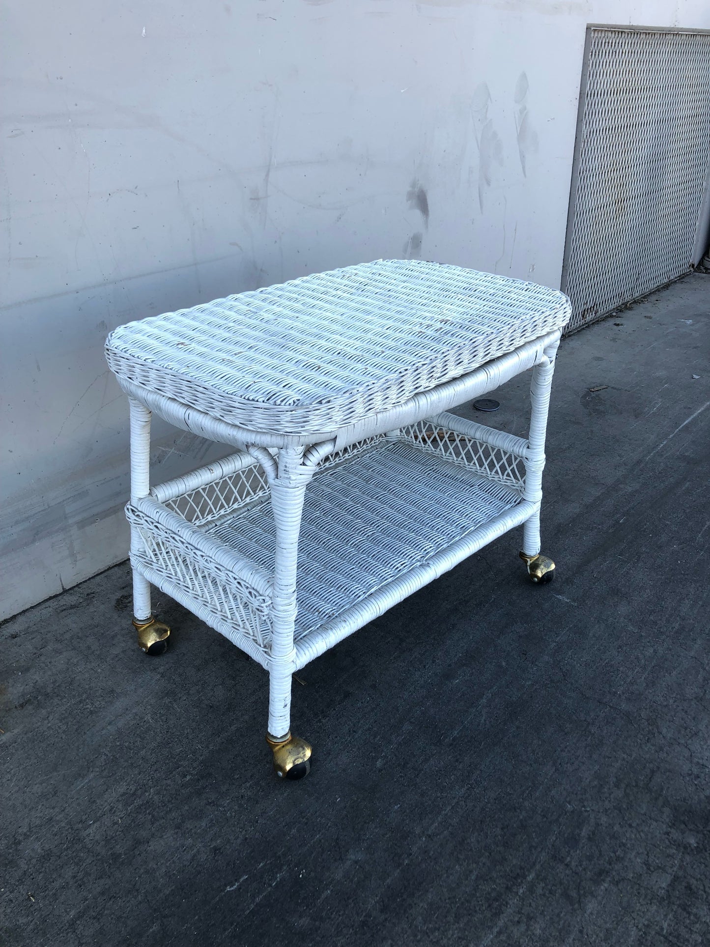 white wicker/cane/rattan  end /side table/ bar cart/serving trolley on wheels