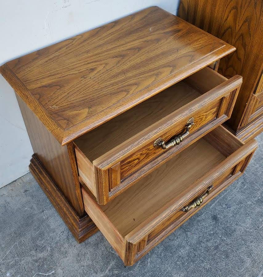 Dresser with mirror and nightstand set
