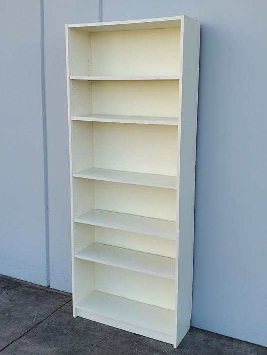 white bookshelf/bookcase adjustable shelves