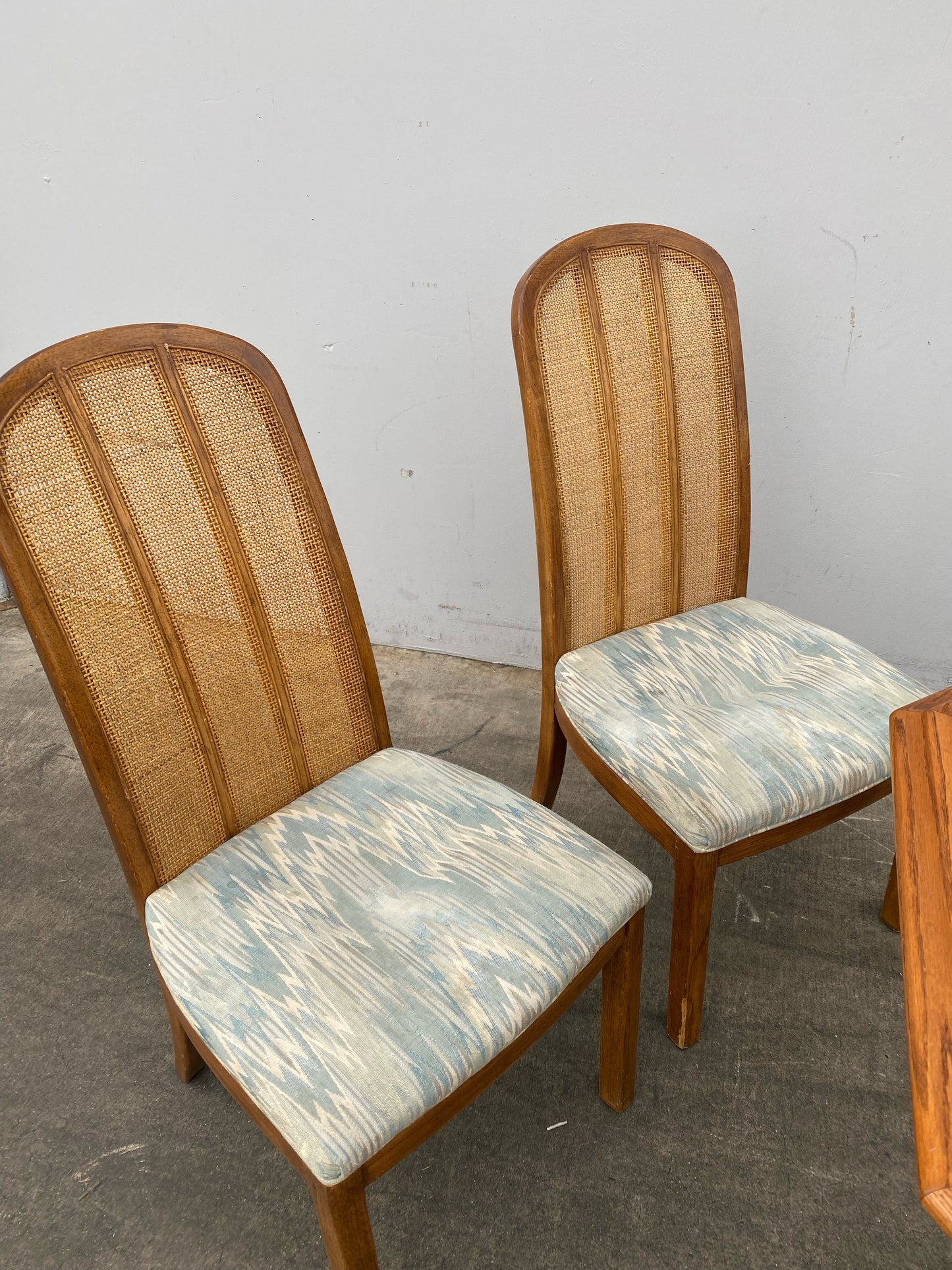 dining/kitchen octagonal table with 4 chairs wicker/cane/rattan back