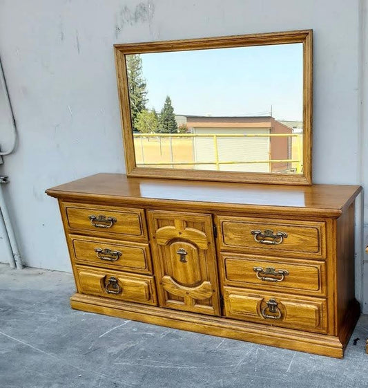 Dresser with mirror light wood antique/vintage