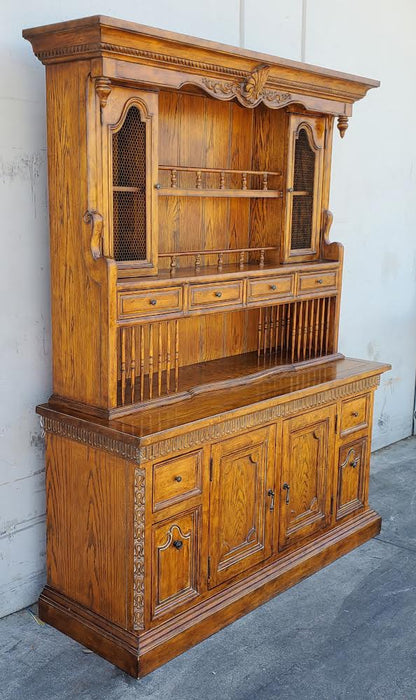 Lexington sideboard/buffet hutch antique/vintage