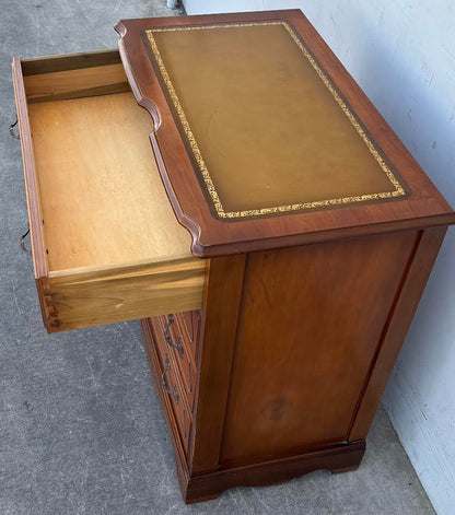 4 Drawer French Style Highboy Dresser