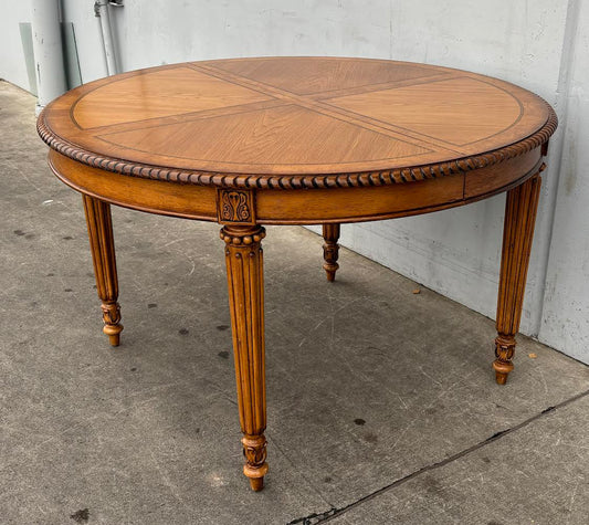 ANTIQUE FRENCH ROUND TABLE