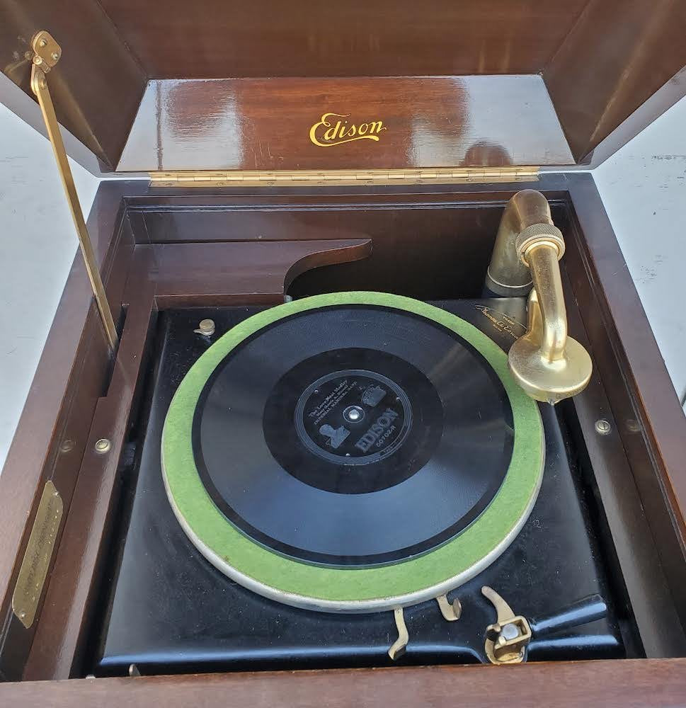Edison disc phonograph antique/vintage