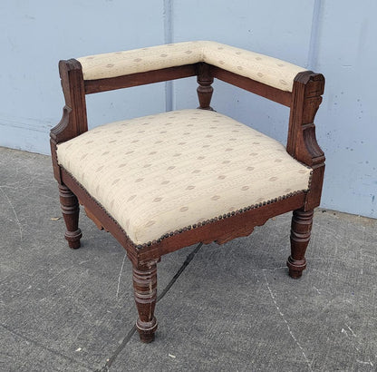 Antique/ vintage Victorian corner chair white/ beige