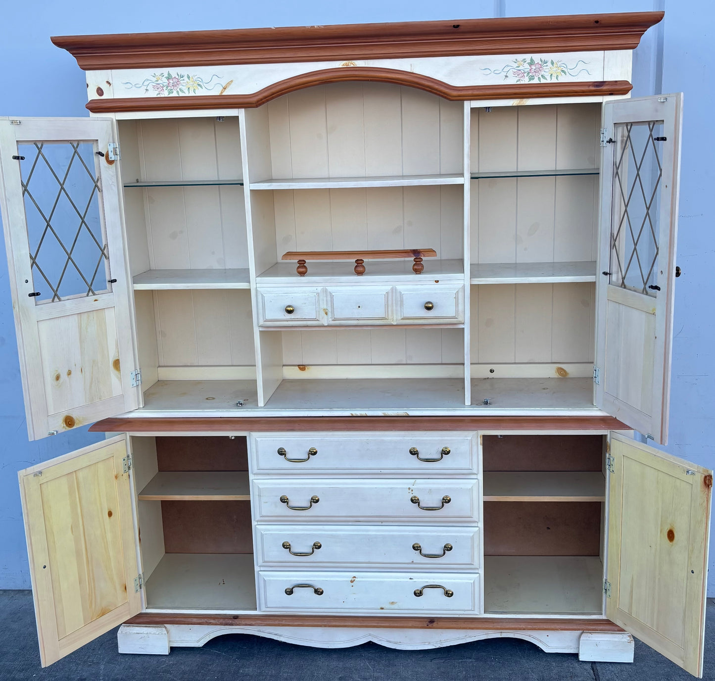 White antique / vintage china hutch cabinet