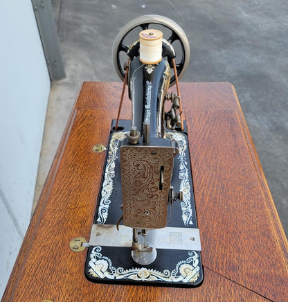 antique/ vintage singer sewing machine