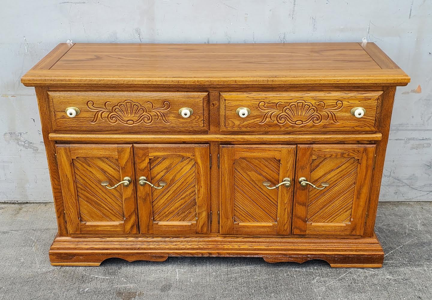 Cal Shops sideboard/buffet cabinet