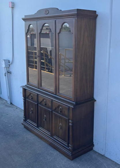 China Hutch Curio Cabinet