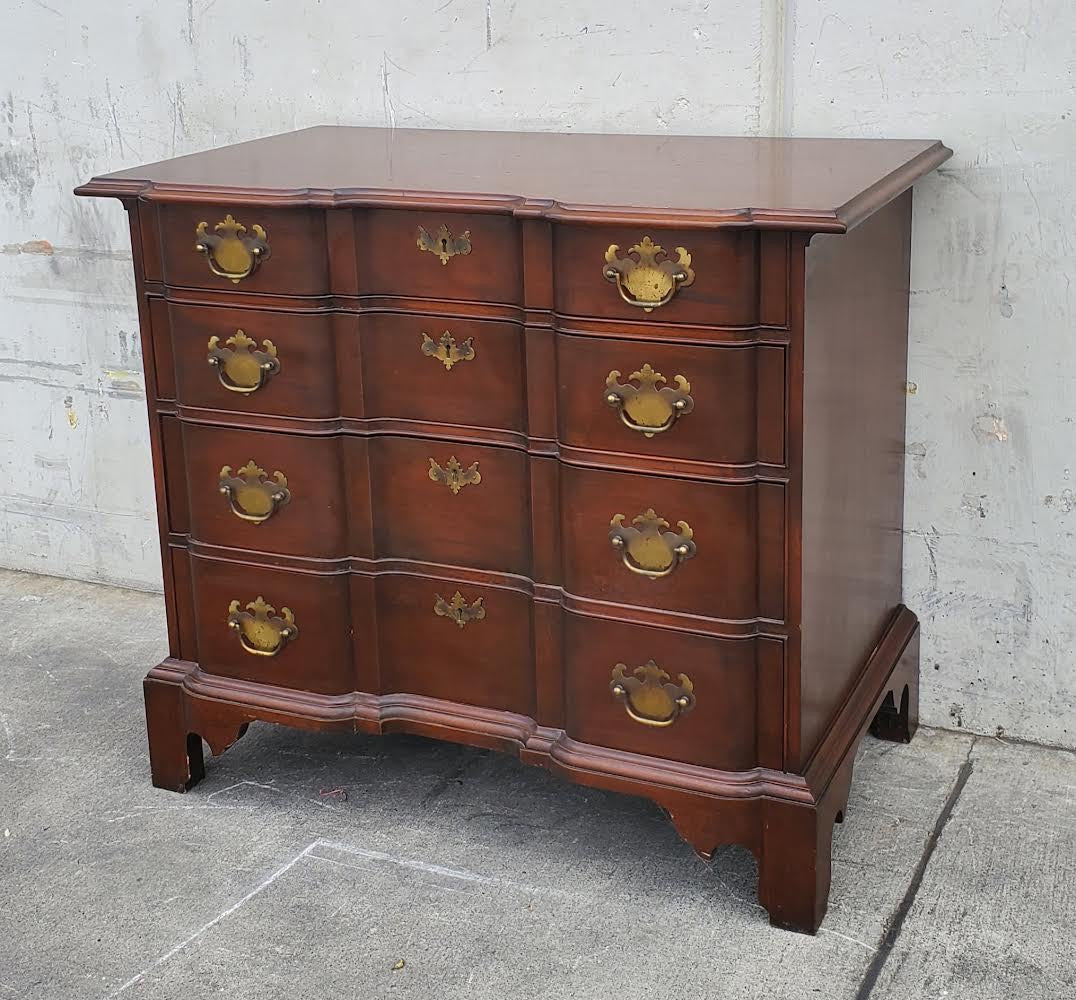 block front dresser/chest of drawers antique/vintage dark wood