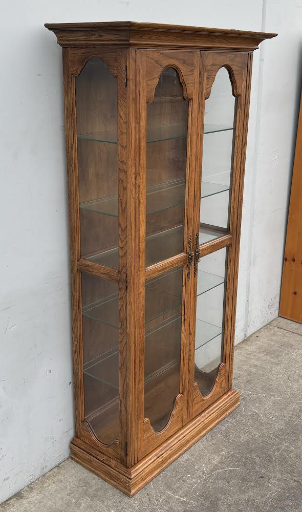 Harbor House China Cabinet Display Cabinet