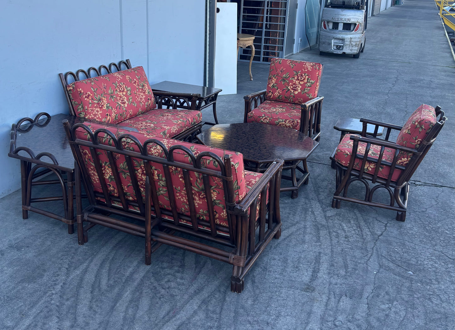 Outdoor/patio set 2 sofas/couches, 2 armchairs & 4 tables