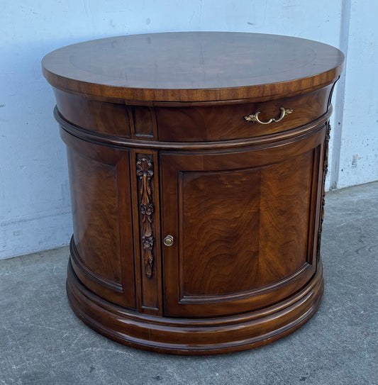 Karges round end/ side table cabinet