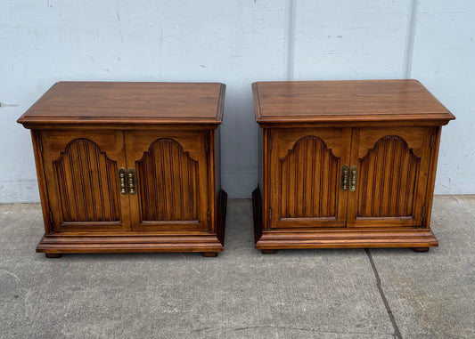 Drexel style end/ side tables (2)