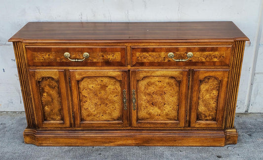 Buffet/sideboard cabinet