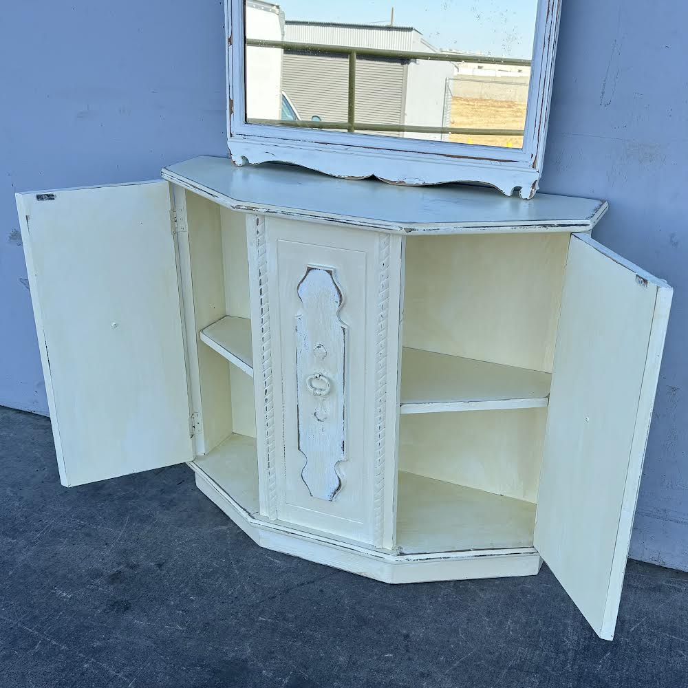 White/cream entry/hallway cabinet with mirror