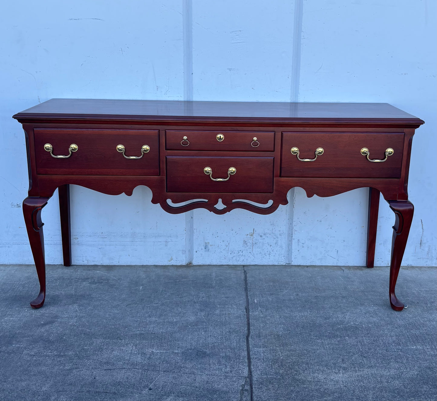 Pennsylvania house dark wood mahogany console/ hallway table