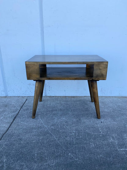 Conant ball furniture makers vintage/antique end/side table