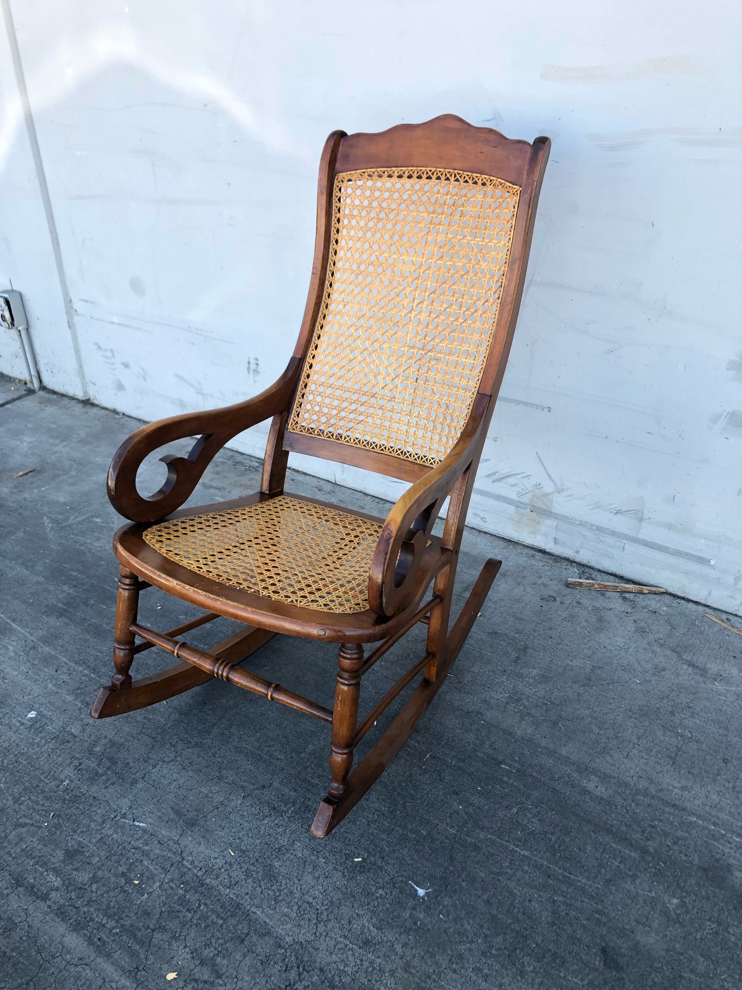 Wicker/cane/rattan vintage rocking chair