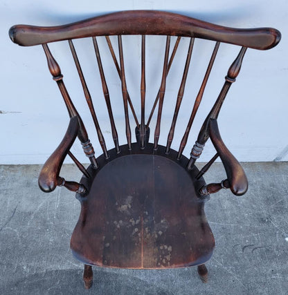 Windsor style chair/ armchair antique/ vintage