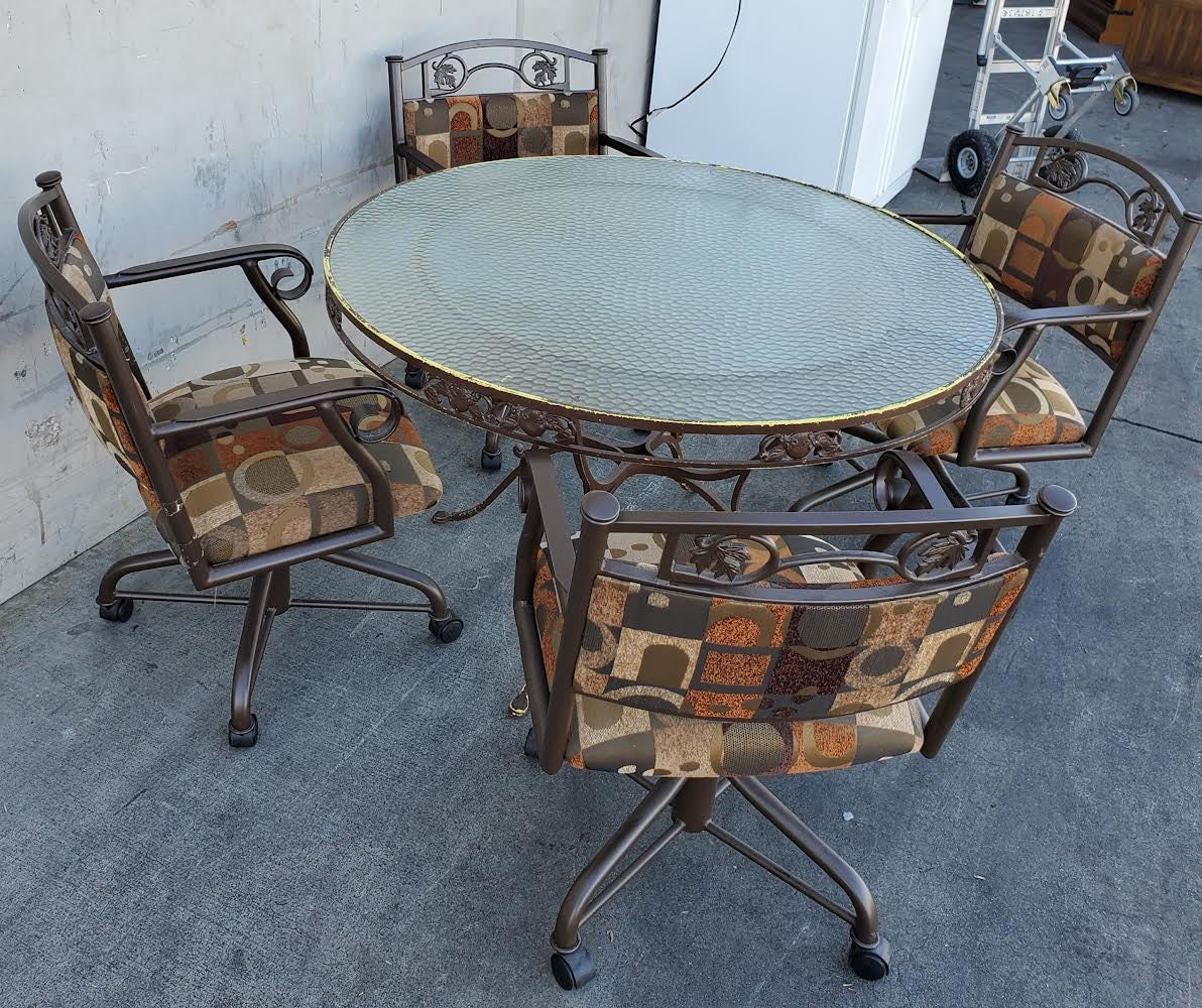 patio set round table with 4 chairs on wheels