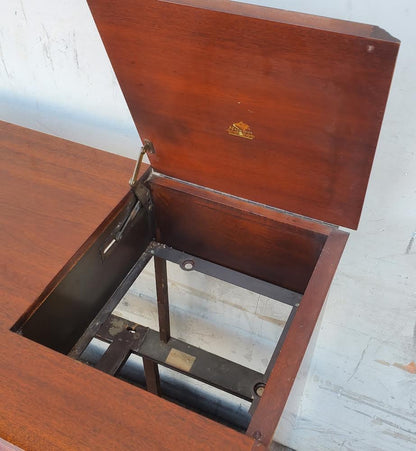 the American by Magnavox stereo cabinet mahogany vintage