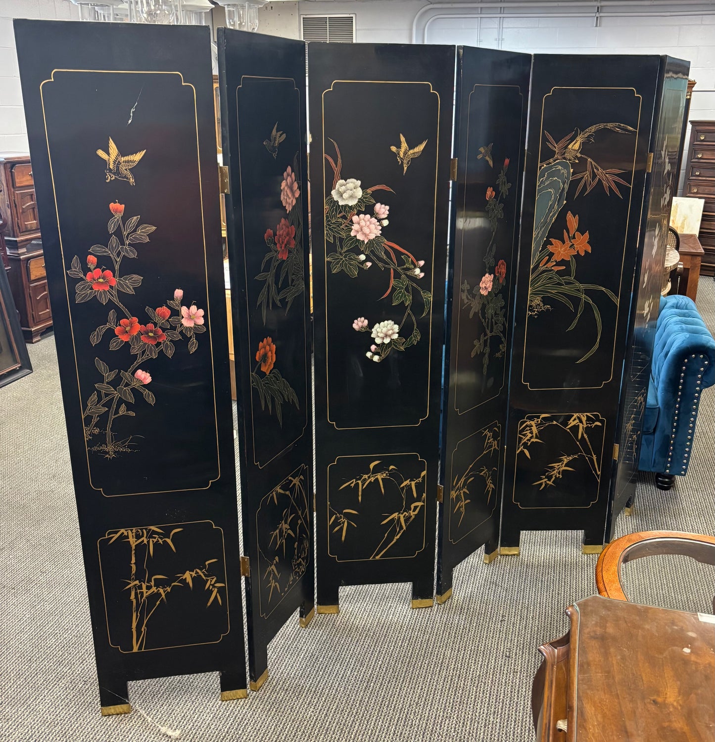 Asian/ Chinese style black room divider / coromandel screen