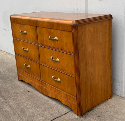 Dresser/ chest of drawers