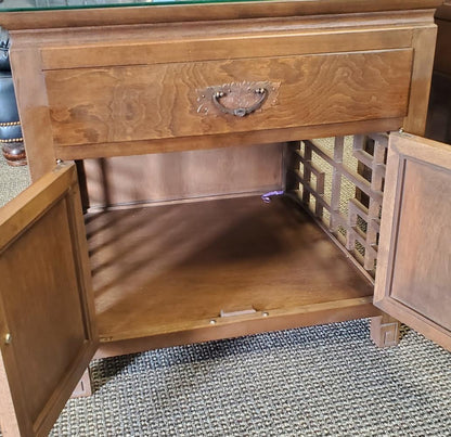 Yashio Japanese / Chinese/Asian (2) nightstands/end/side tables