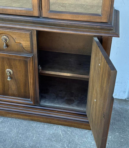 China Hutch Curio Cabinet