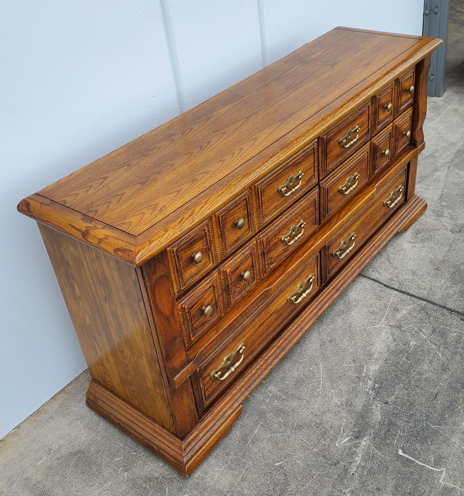 Lea dresser /chest of drawers vintage