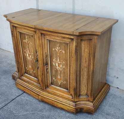 Server/buffet/console cabinet antique/vintage