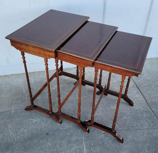 Nesting end/side tables (3) antique/ vintage