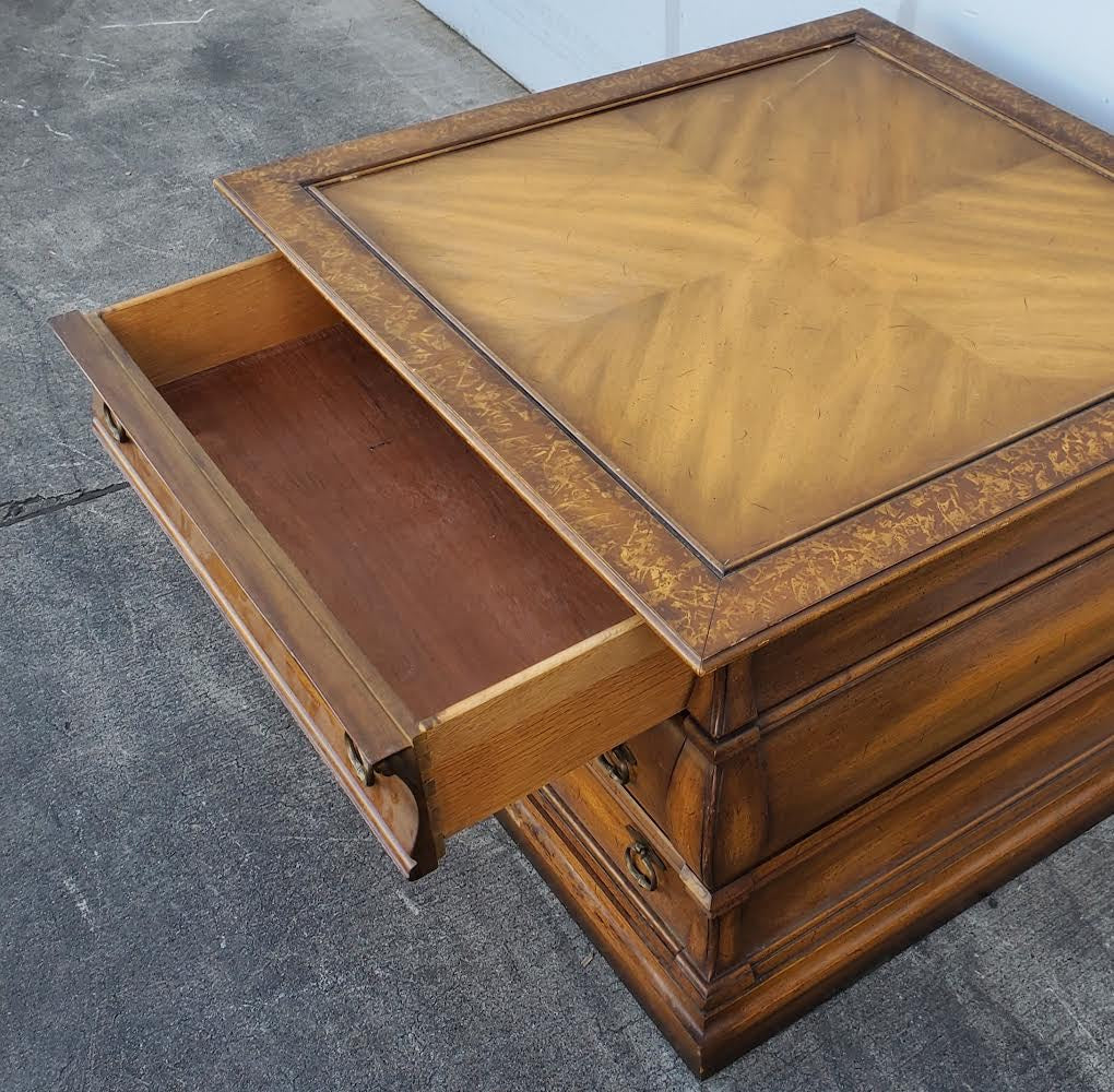 Weiman wood antique end/side table
