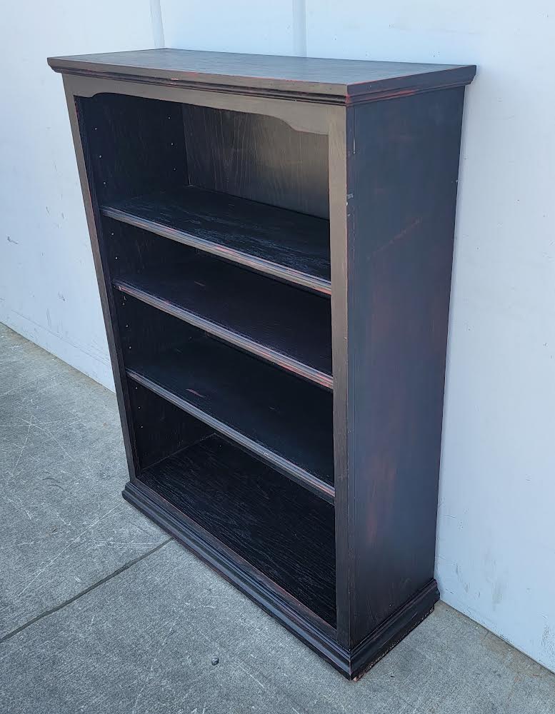 Black bookcase/bookshelf