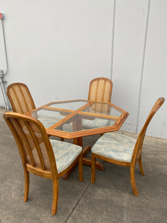 dining/kitchen octagonal table with 4 chairs wicker/cane/rattan back