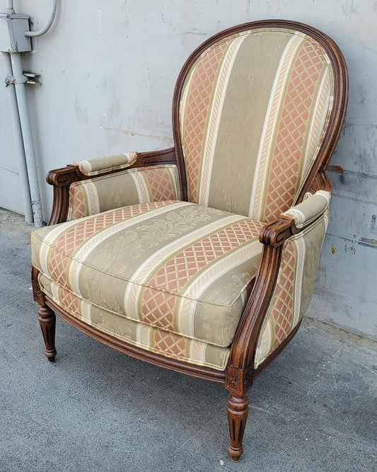 Antique/vintage bergere/accent armchair