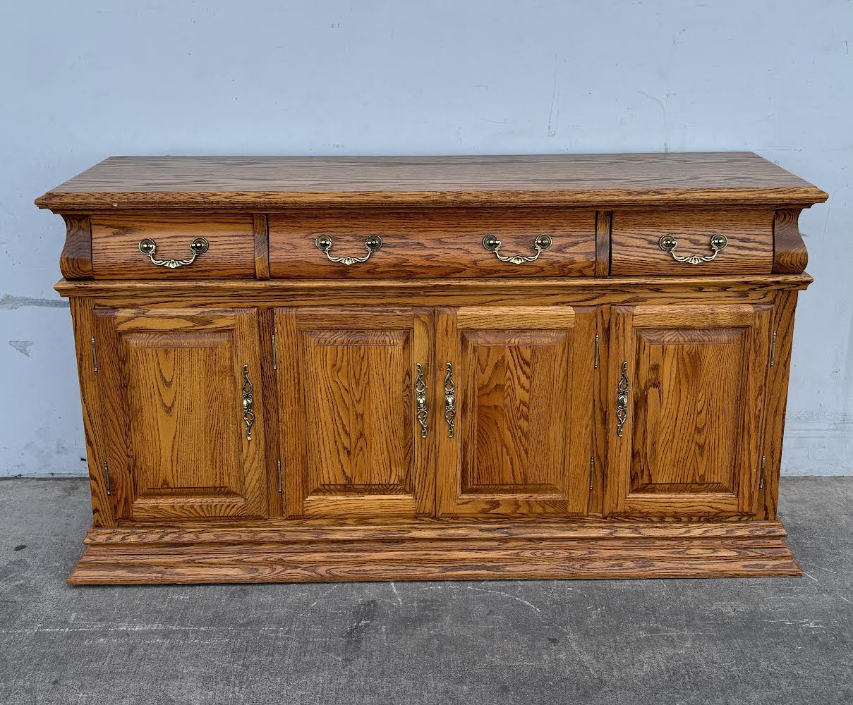 Solid Wood Sideboard/Dresser