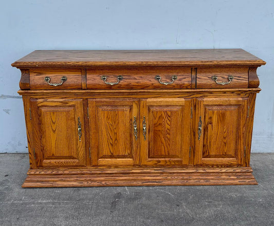 Solid Wood Sideboard/Dresser