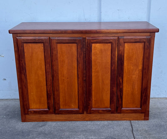 Sideboard buffet cabinet