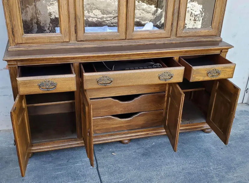 Ethan allen china cabinet hutch