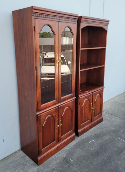 China hutch/ display cabinet and bookcase/ bookshelf cabinet antique/ vintage